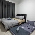 Comfy 3Br Apt @ Ksl Daya Near Ikea Tebrau Parking