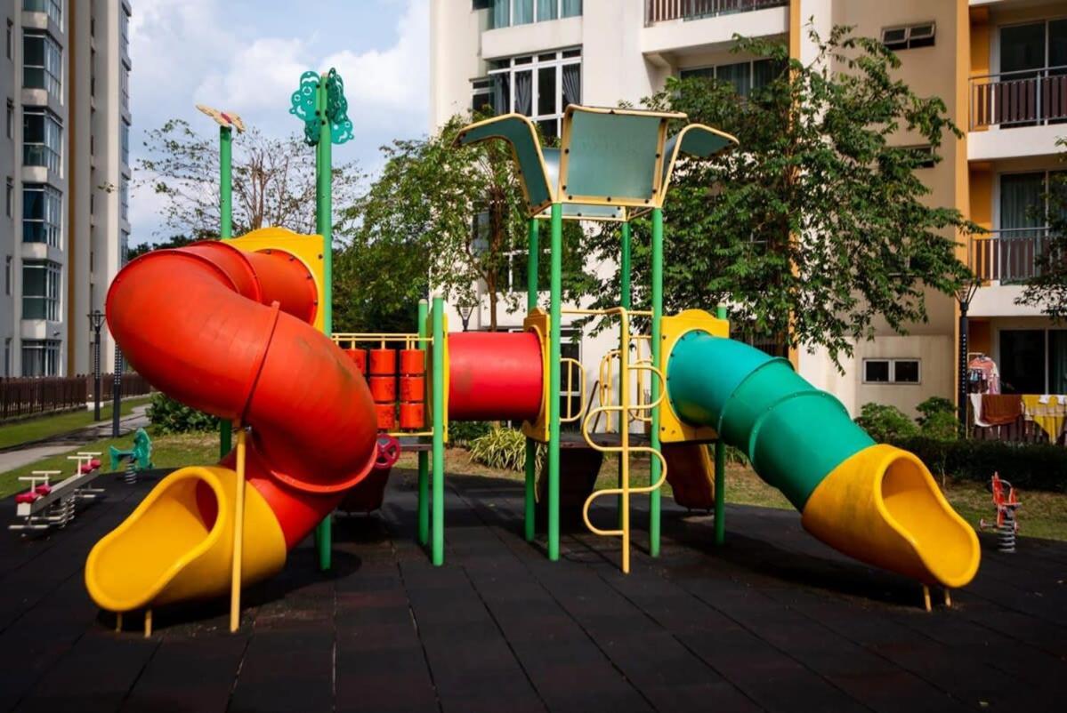Pangsapuri Comfy 3br @ Ksl Daya Near Ikea Tebrau Parking *