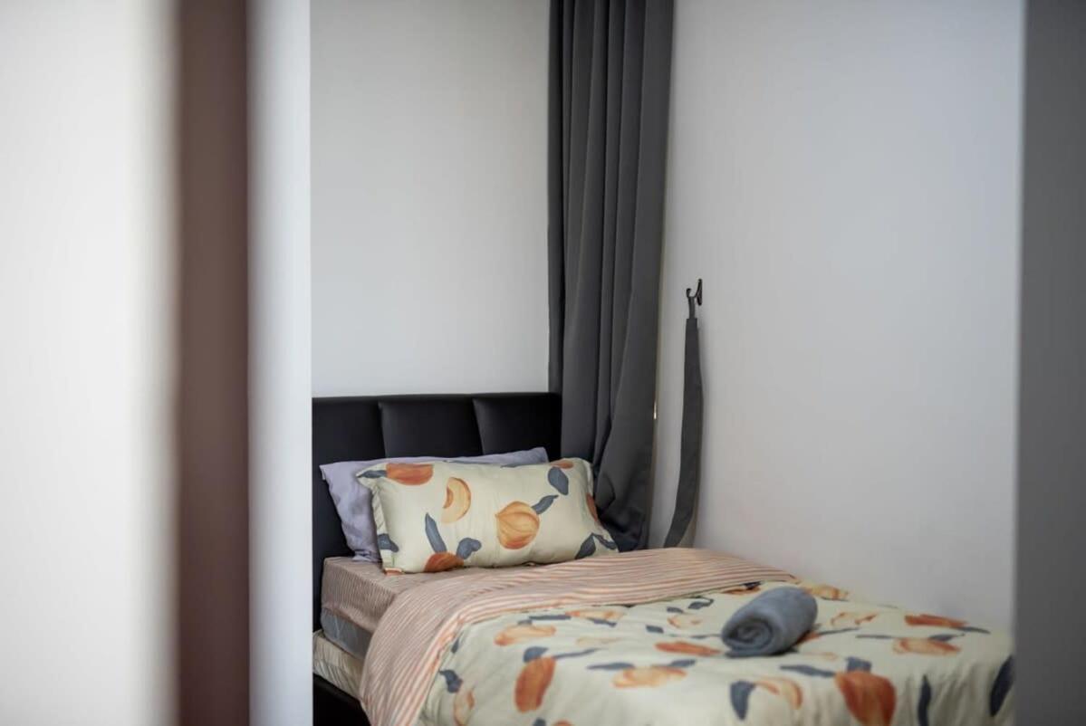Comfy 3br @ Ksl Daya Near Ikea Tebrau Parking Pangsapuri Johor Bahru