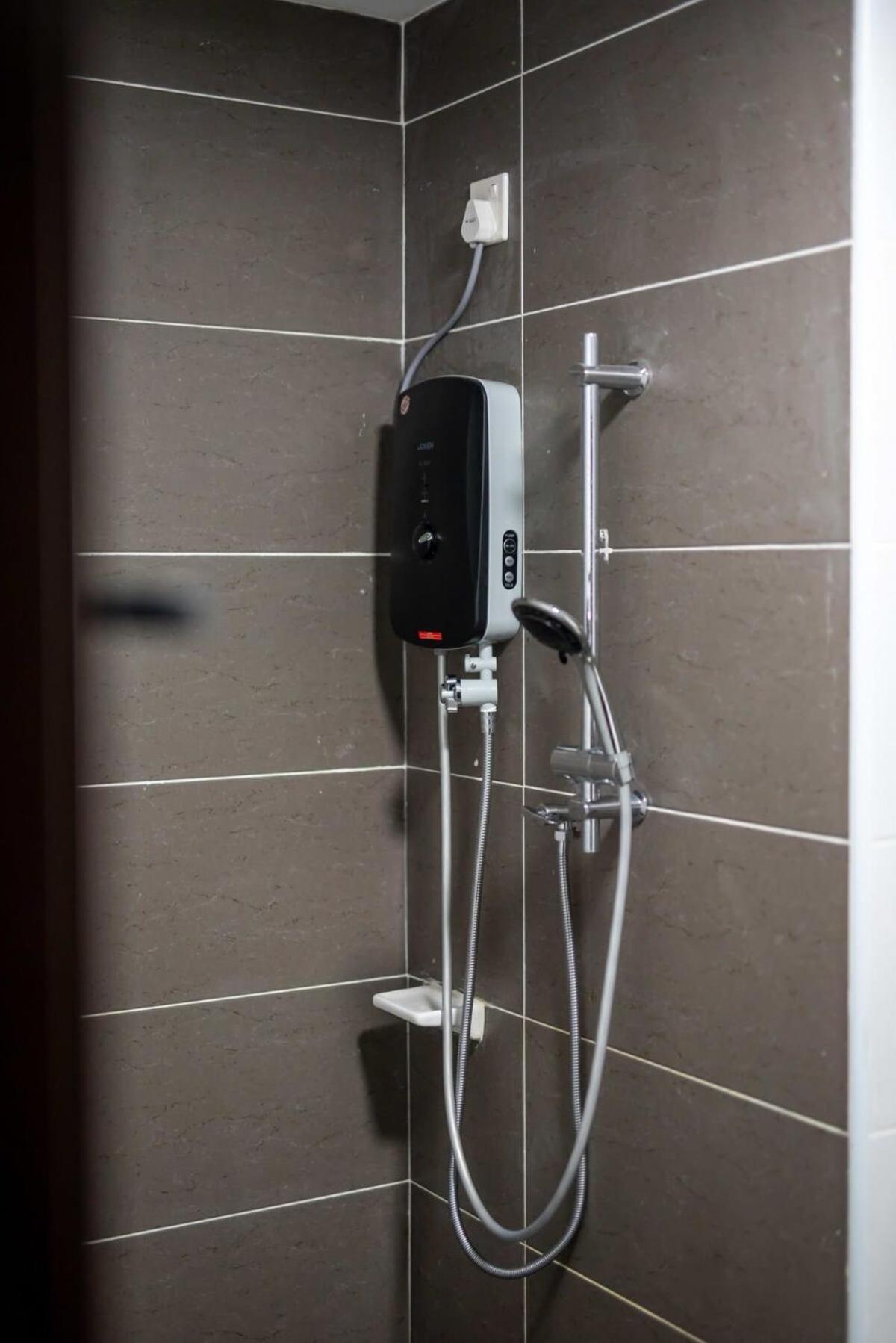 Pangsapuri Comfy 3br @ Ksl Daya Near Ikea Tebrau Parking