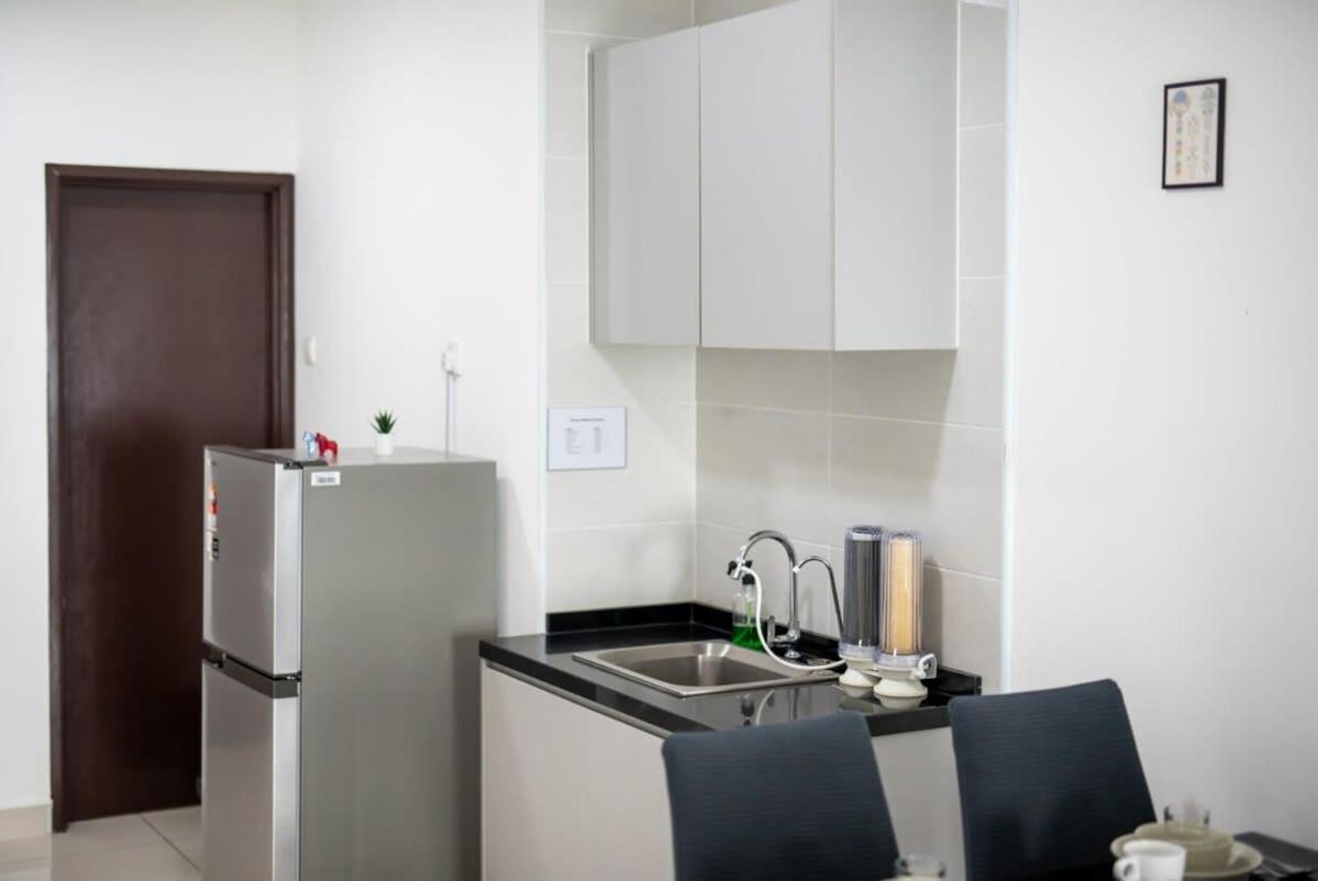 Pangsapuri Comfy 3br @ Ksl Daya Near Ikea Tebrau Parking *