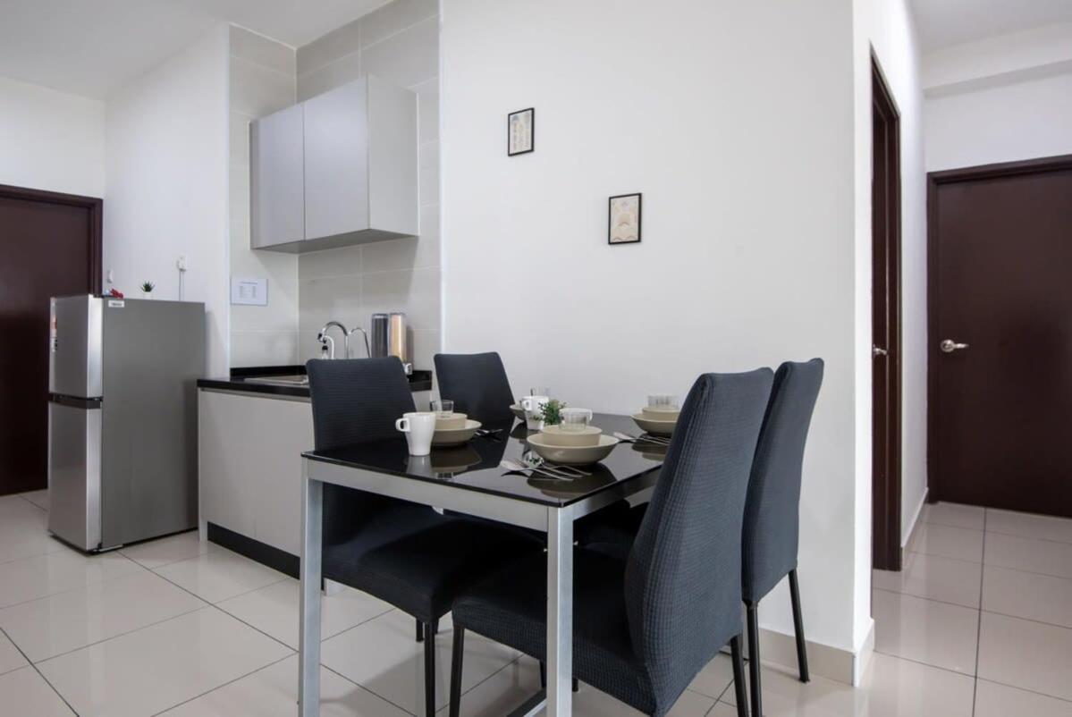 Pangsapuri Comfy 3br @ Ksl Daya Near Ikea Tebrau Parking Johor Bahru